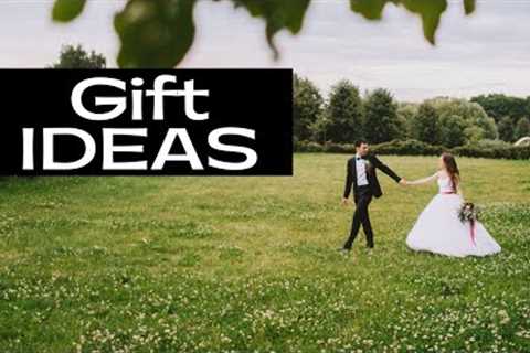 Wedding anniversary gift ideas by year