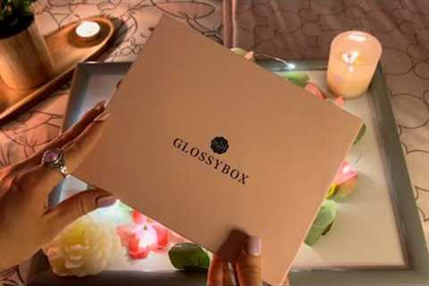 🌷 ASMR ~ GlossyBox April Spring Edition Unboxing ~ Makeup &amp; Beauty Products ~ Soft Spoken 🌷