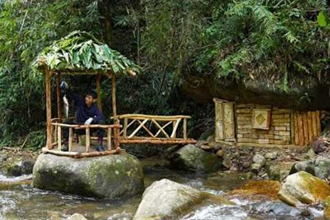 Bushcraft survival shelter, making fish traps,heavy rain, flood water, thunder, poisonous snakes