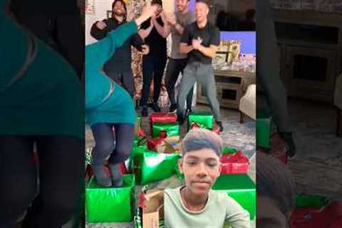 Best game of the Year! 🤣 #christmas #challenge #family #funny #games #prankwar #game #comedy