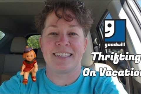 Thrifting on Vacation! - Shop Along With Me - Goodwill Thrift Store