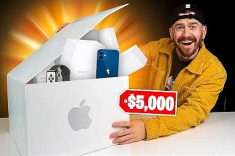 I Bought A $5000 Apple Mystery Box!!