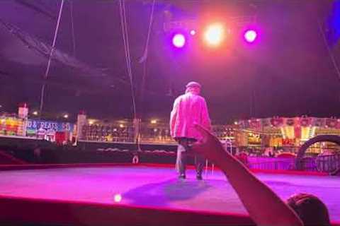 Circus Circus Las Vegas Circus Clown before the Boozier Hat Show Performance #circuscircus #lasvegas