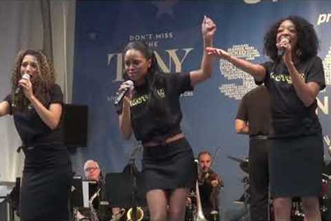 Cast of MOTOWN Belts Out Classics at STARS IN THE ALLEY