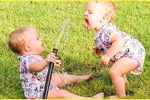 Best Moments Of Funny Babies With Water - Cute Baby Videos
