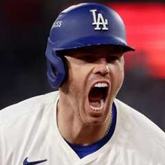 FREDDIE FREEMAN HITS A WALK-OFF GRAND SLAM TO WIN GAME 1 OF THE WORLD SERIES FOR THE DODGERS!