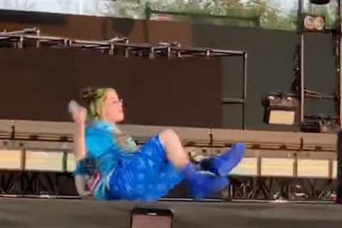 Celebrities Fell Off Stage!!