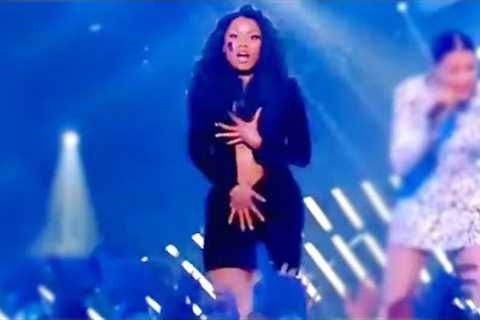 Most Embarrassing Celebrities Wardrobe Malfunctions