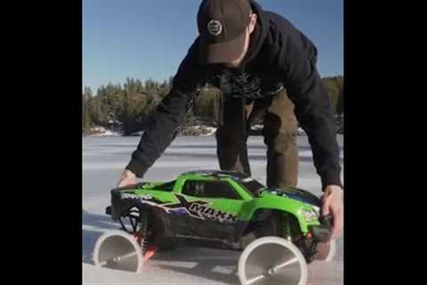 This RC car with razor blade wheels can cut through ice 😳