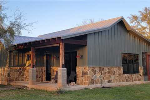 The Perfect One Story Cabin House - 2 Bed - 2 Bath - Amazing Floor Plan!