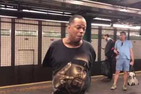Subway Performer Mike Yung - Unchained Melody (23rd Street Viral Sensation)