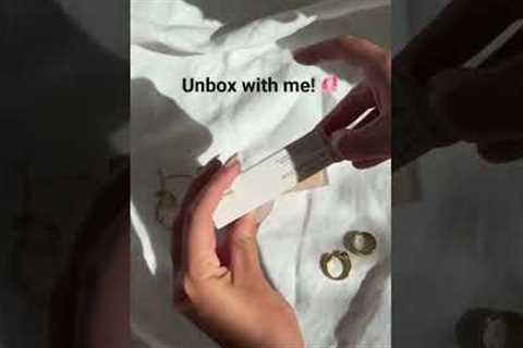 #aesthetic #asmr #unboxing #unboxingvideo #beauty #selfcare #skincare #makeup #rarebeauty