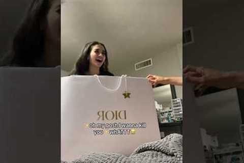 GIVING MY MOM HER GIFT!! #FORYOU #SHORTS #FYP #GIFT