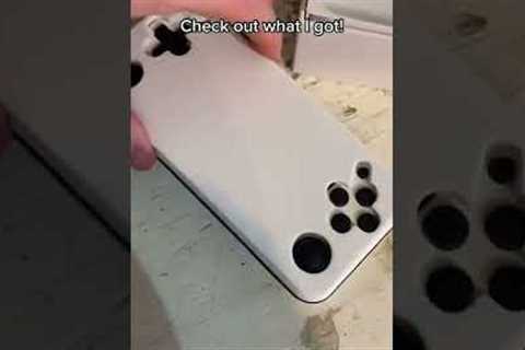 This Handheld Comes With Thousands Of Games!