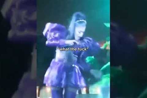 beyonce fan did nasty to ariana grande in Coachella #shorts #arianagrande