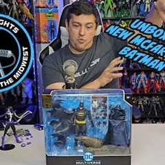 Unboxing The NEW McFarlane Toys DC Multiverse Batman #587