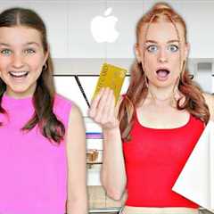 NO BUDGET Apple Shopping Spree with Little Sister!