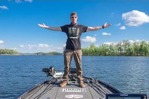 Bass Fishing a NEW LAKE | LOADED Fish &amp; Clear Water!