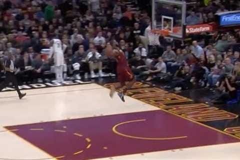 LeBron James Fails on Fast Break Windmill Dunk Attempt