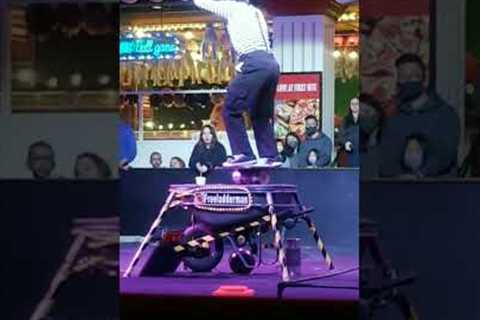 Free ladder Man performance | Circus Circus Las Vegas 2023