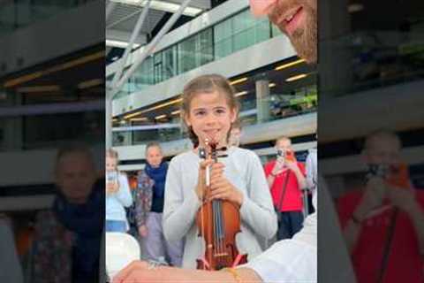 This 5 year old violinist asked me to play Interstellar 😱😱