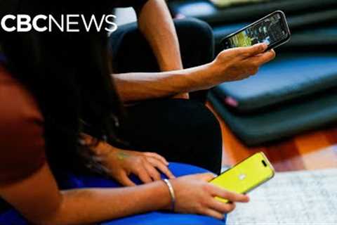 Australia moves to ban most social media for children under 16