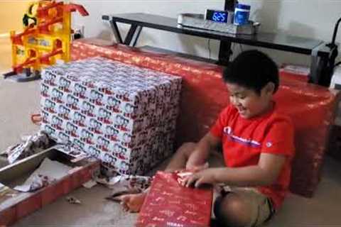 Unboxing Nintendo Switch Prank 2020 - Christmas Gift