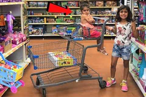 Kids Pretend Play Shopping at Toys store!! fun children video