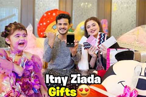 Birthday Gifts Ki Unboxing Krdi || Buhat Expensive Gifts Hain