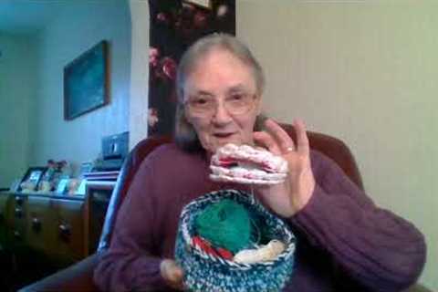 #327, Vlogmas Day#9, Sheila's Knitting Tips and Other Stuff