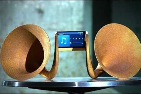 CHRISTMAS SMARTPHONE GADGETS REVIEW - CLICK - BBC NEWS