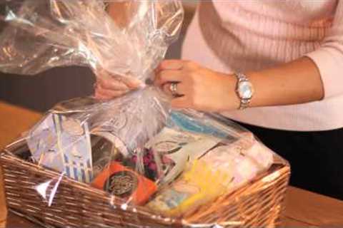 How To Make Your Own Gift Hamper