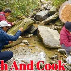 CATCH AND COOK Fresh Water Fish With My Bestie's Amazing 🎣 || Catch And Cook || Fishing Nepal🇳🇵