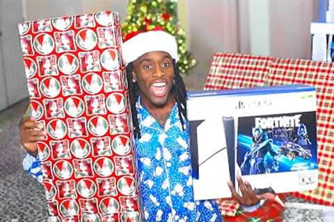 Opening Christmas Gifts From My Viewers!