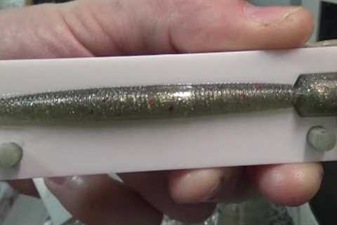 Making soft plastic lures with Amazon bait molds!