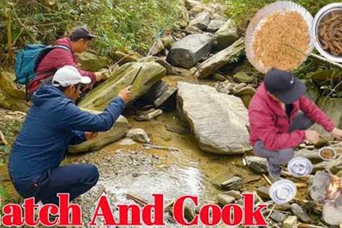 CATCH AND COOK Fresh Water Fish With My Bestie's Amazing 🎣 || Catch And Cook || Fishing Nepal🇳🇵