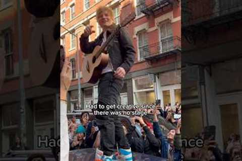 Ed Sheeran gives fans a street performance 😍