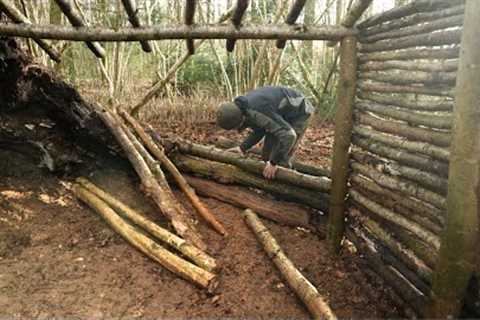 Building Winter Bushcraft Survival Shelter: Bushcraft Camp 2.0