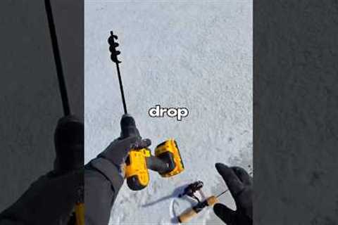 I Tried Ice Fishing for 100 Seconds 🐟🎣 #fishing