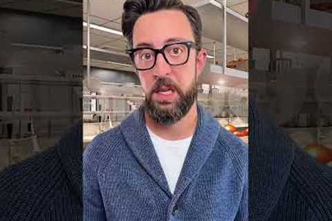 Kitchen hacks #shortvideo #kitchenhacks #lifehacks #cookinghacks #tipsandtricks #shorts