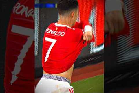 Cristiano's amazing goal against Villarreal 🤯 🐐 #ronaldo #manchesterunited #shorts #football #edit