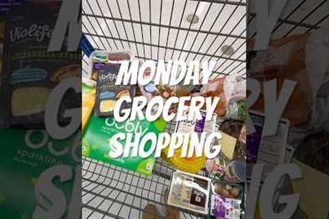 Monday grocery shopping 🛒 #asmr #shopwithme #walmartshopping #grocery #groceryshopping #walmart