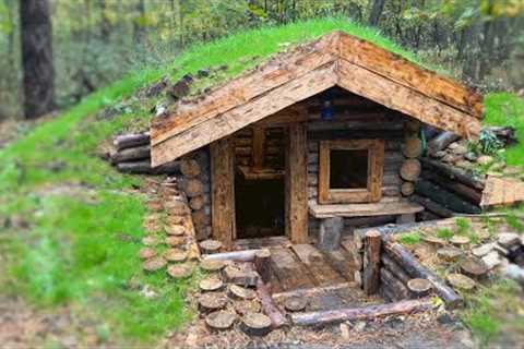 How to build HOUSE UNDERGROUND from START to FINISH 15 days in the forest. WOODWORKING