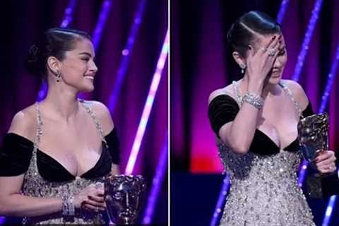 Selena Gomez suffers awkward blunder on stage while presenting BAFTA award