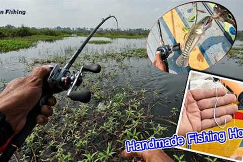 Handmade fishing hooks for snakehead fishing in the lake