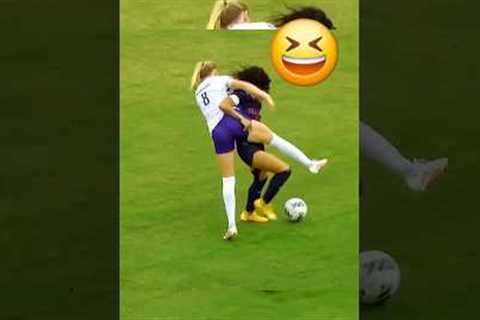 Laughing moments in women's football #football #soccer #funny #futbol