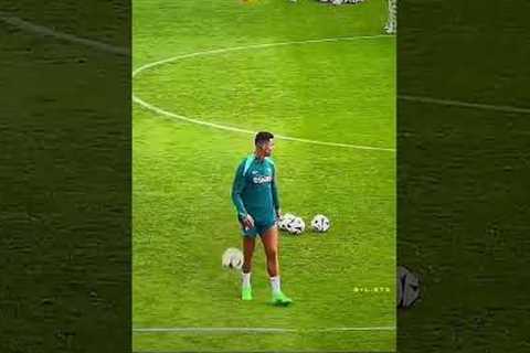 When Ronaldo shocked the whole stadium with his skills 🥶 | #ronaldo #ronaldoskills #shorts