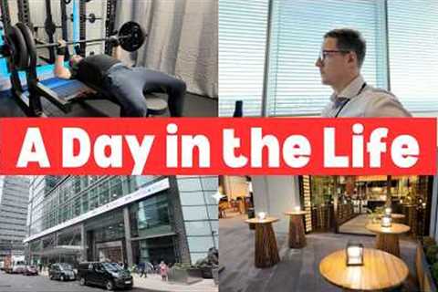 A Day in the Life: Working at an Investment Bank (Plus Guide to Investment Banking)