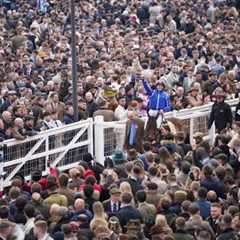 100/1 PONIROS causes major Triumph Hurdle shock for Willie Mullins | Racing TV