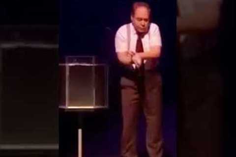 MASTER OF MAGIC | PENN AND TELLER WITH THEIR AMAZING TRICKS #magicians #magic #tricks #youtubeshorts